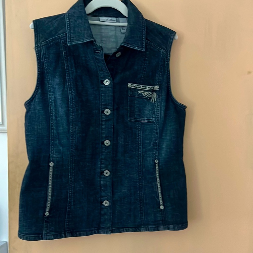 NWT Chico’s (Platinum) Dark Indigo Denim Button Down Vest
